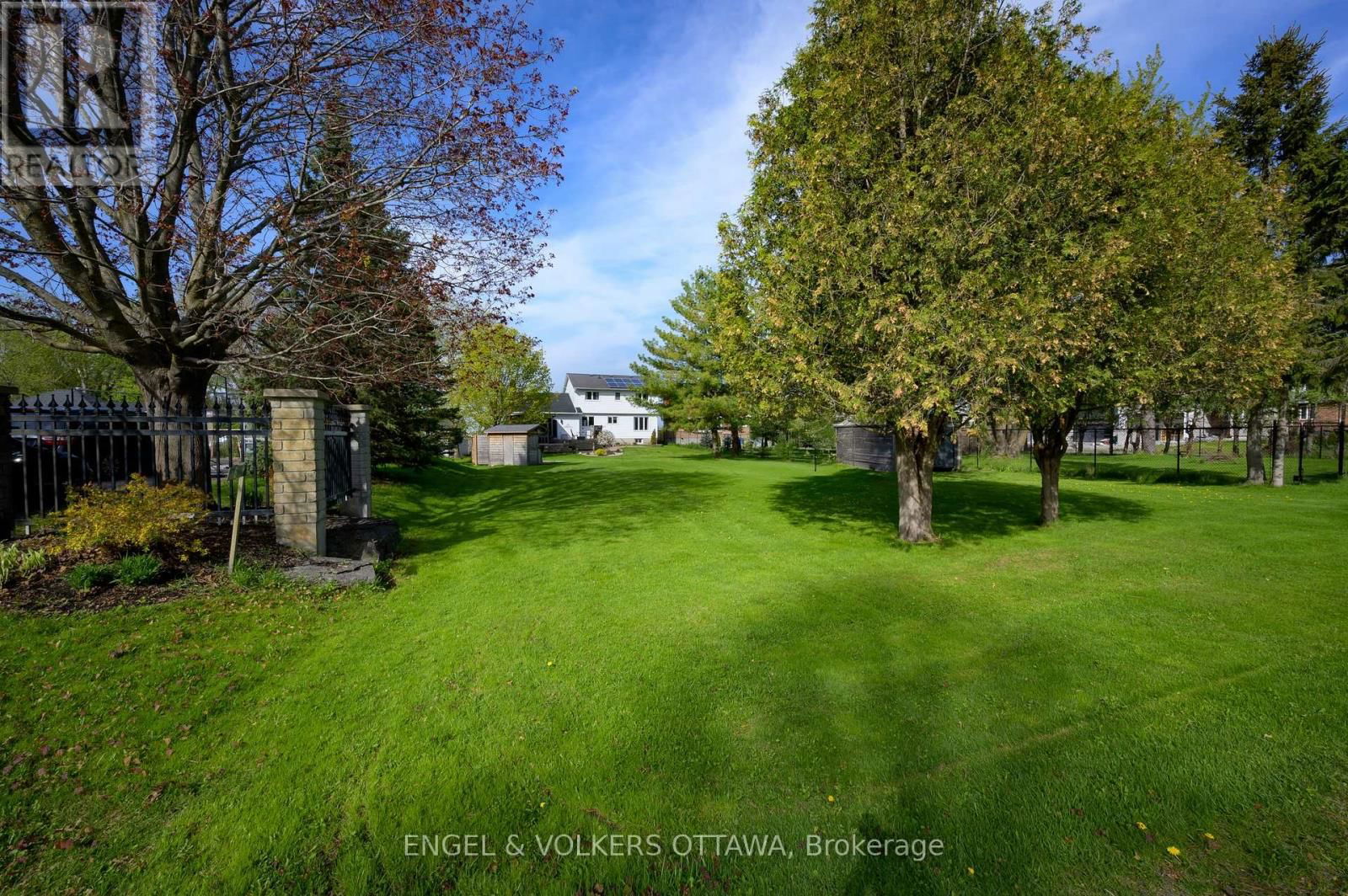 5608 RICHMOND ROAD Image 45