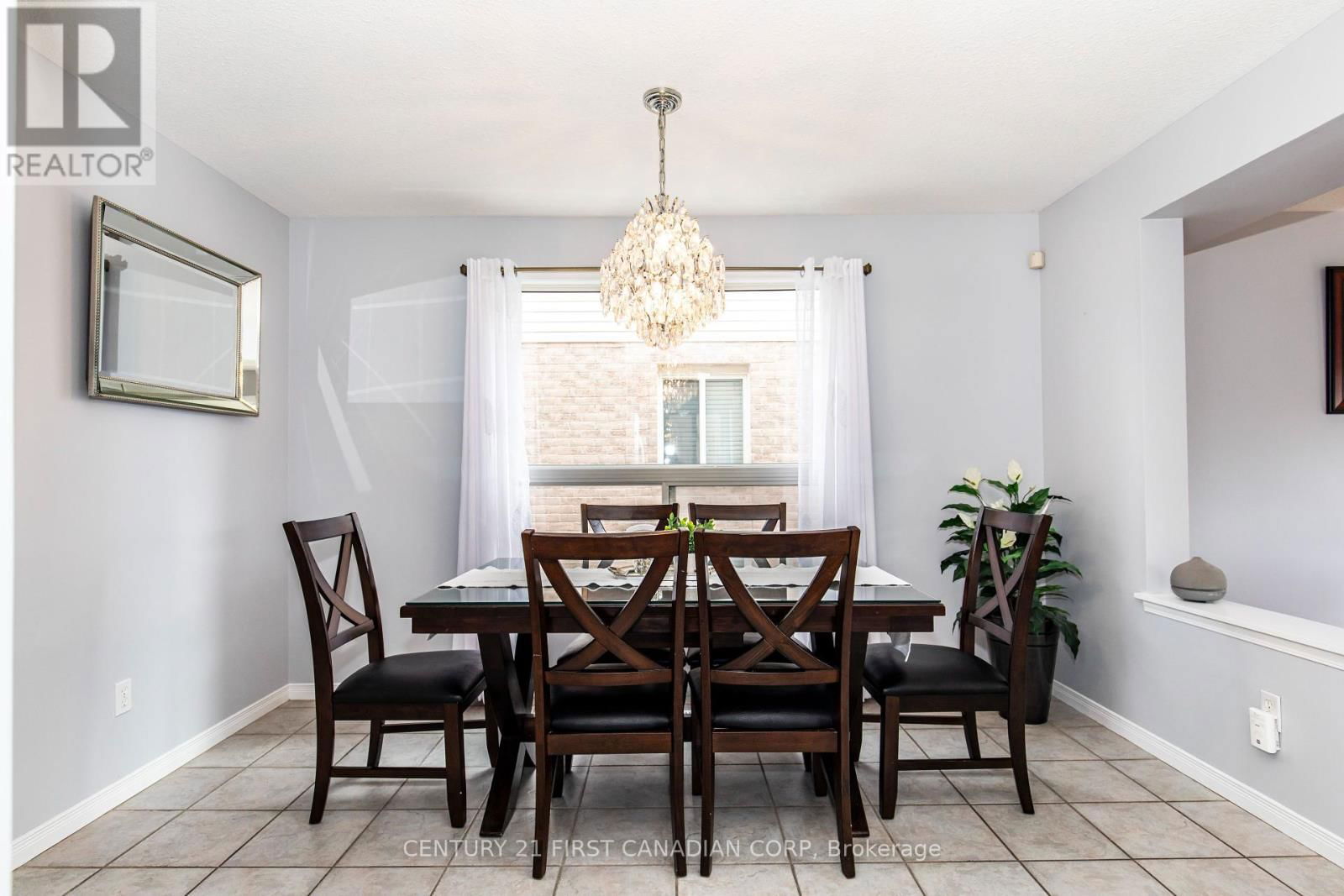 570 CUTHBERT CIRCLE Image 12