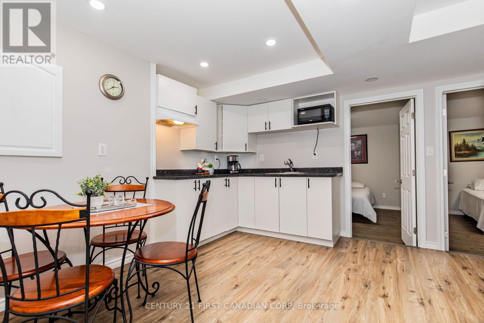 570 CUTHBERT CIRCLE Image 28