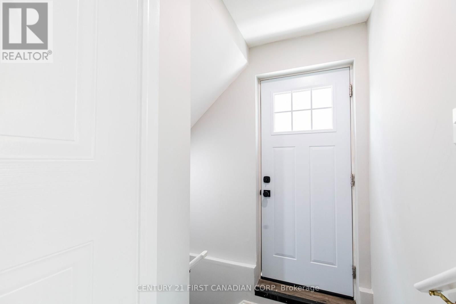 570 CUTHBERT CIRCLE Image 37