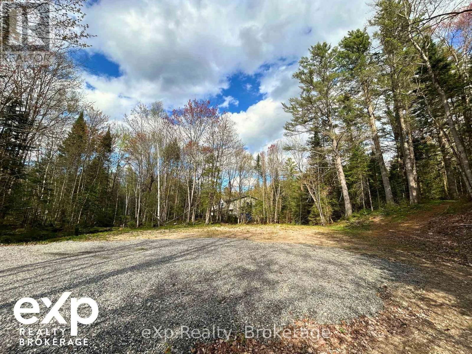 468 BALSAM CHUTES ROAD Image 11