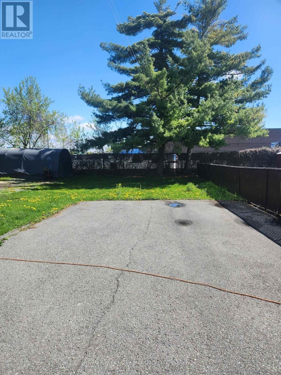 410 ST FELIX STREET Image 9