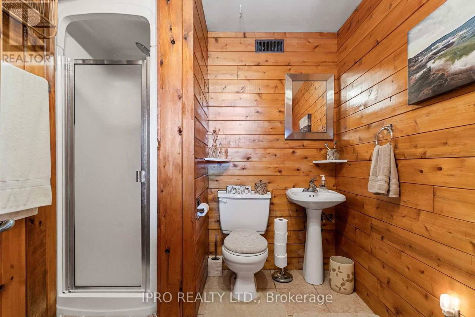 502495 GREY ROAD 1 Image 18