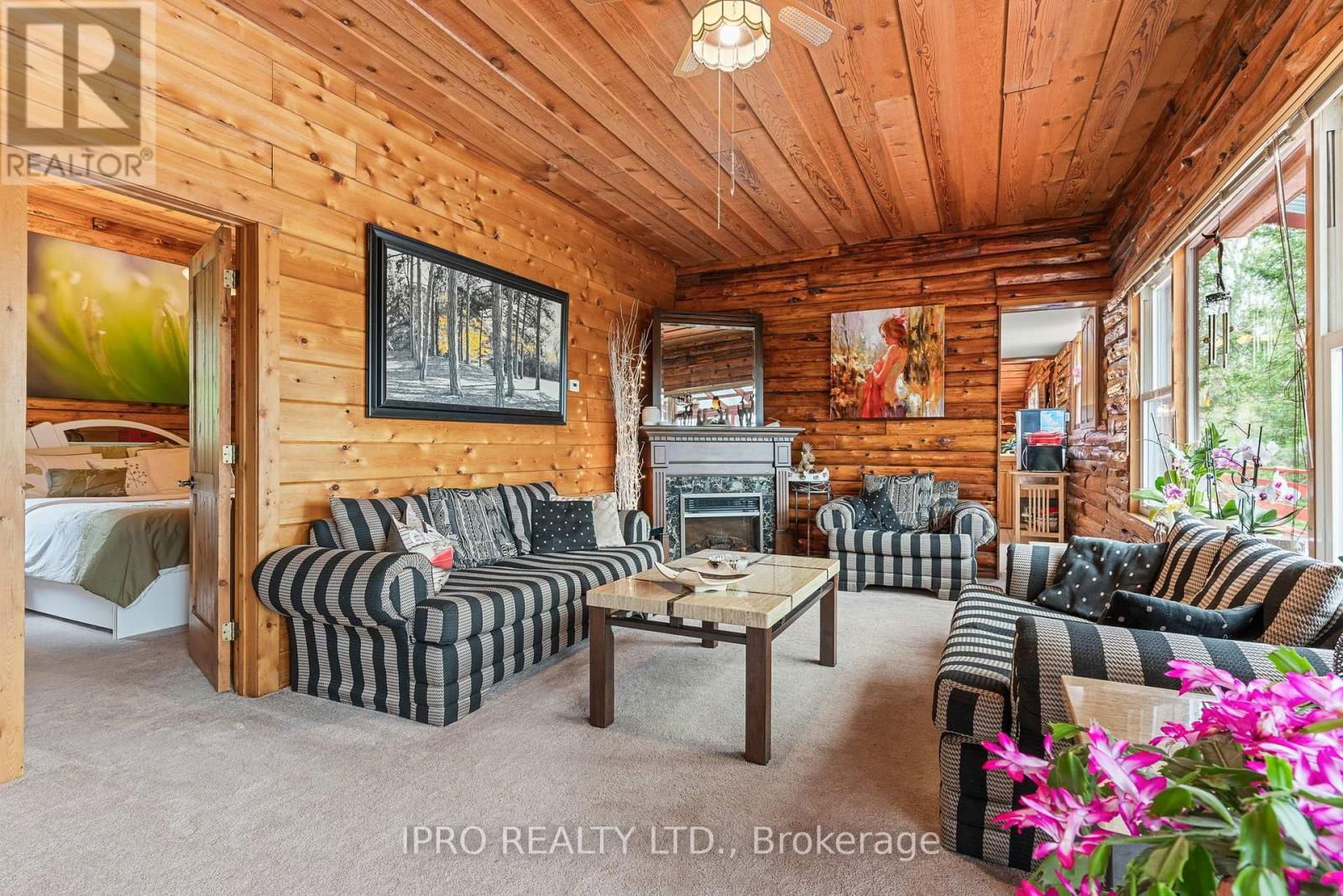 502495 GREY ROAD 1 Image 8