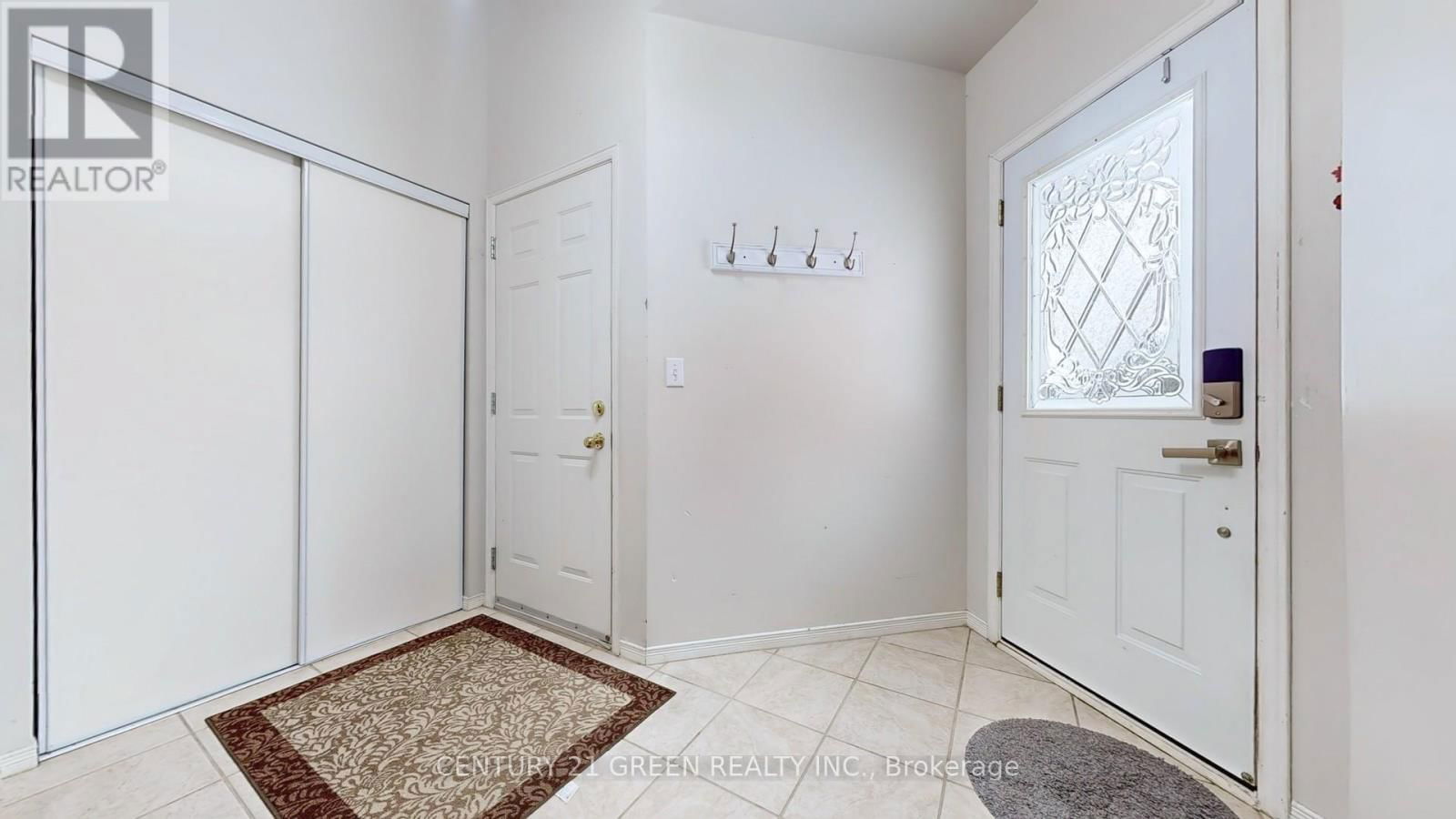 191 CARROLL CRESCENT Image 16