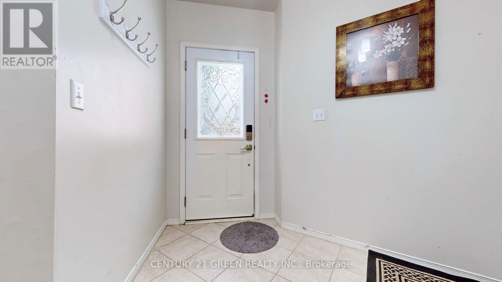 191 CARROLL CRESCENT Image 17