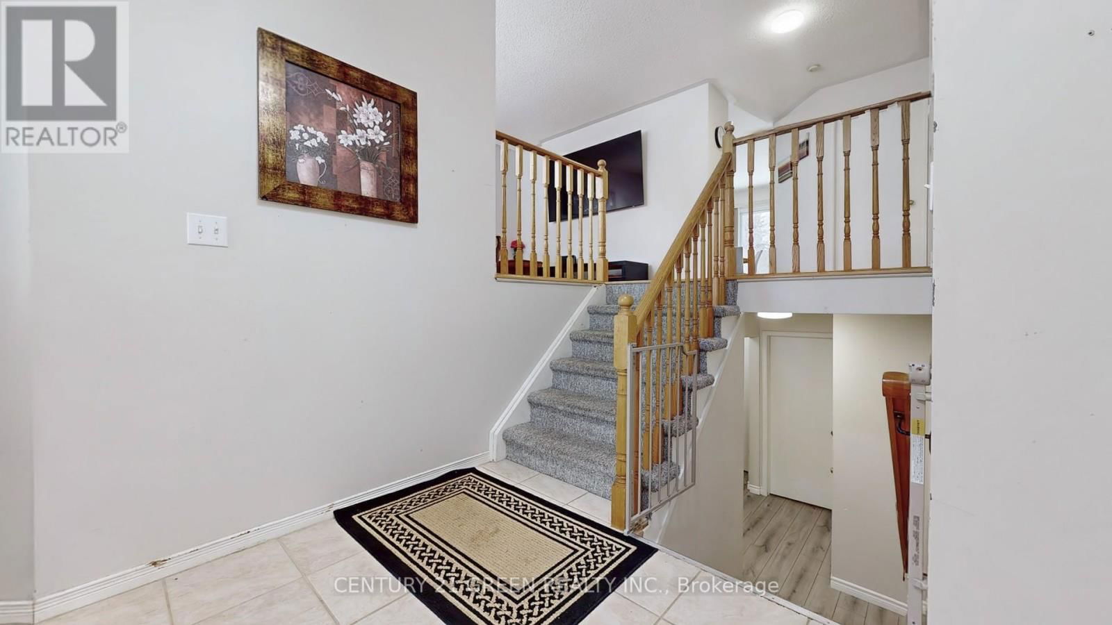191 CARROLL CRESCENT Image 18