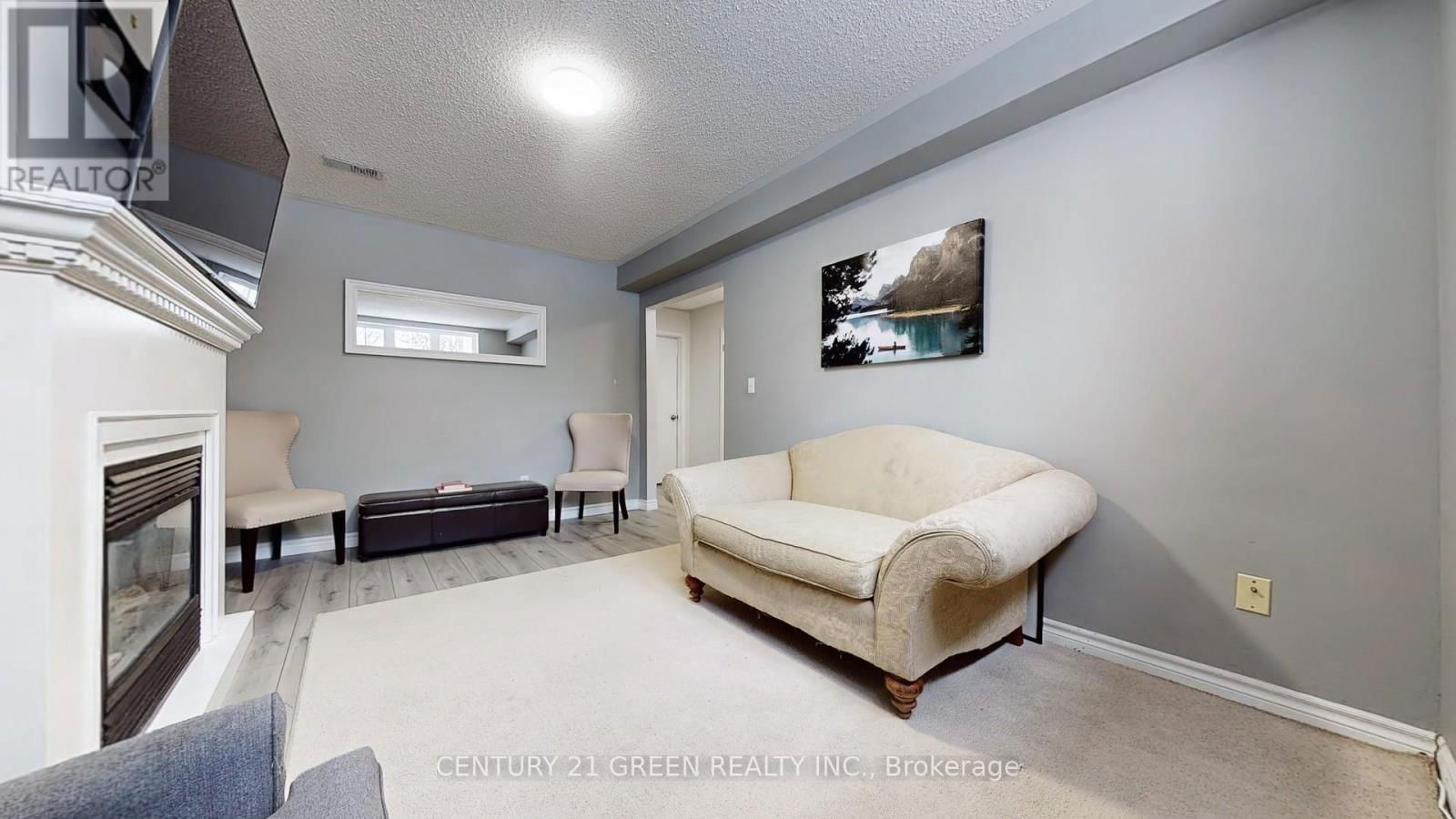 191 CARROLL CRESCENT Image 22