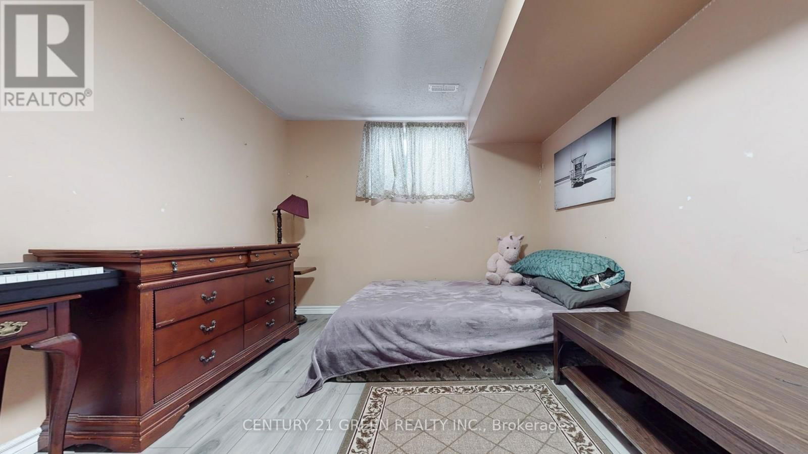 191 CARROLL CRESCENT Image 25