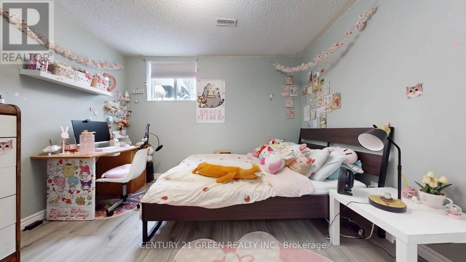 191 CARROLL CRESCENT Image 27