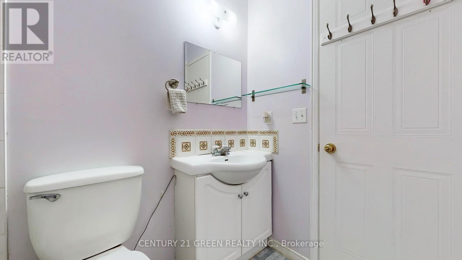 191 CARROLL CRESCENT Image 30
