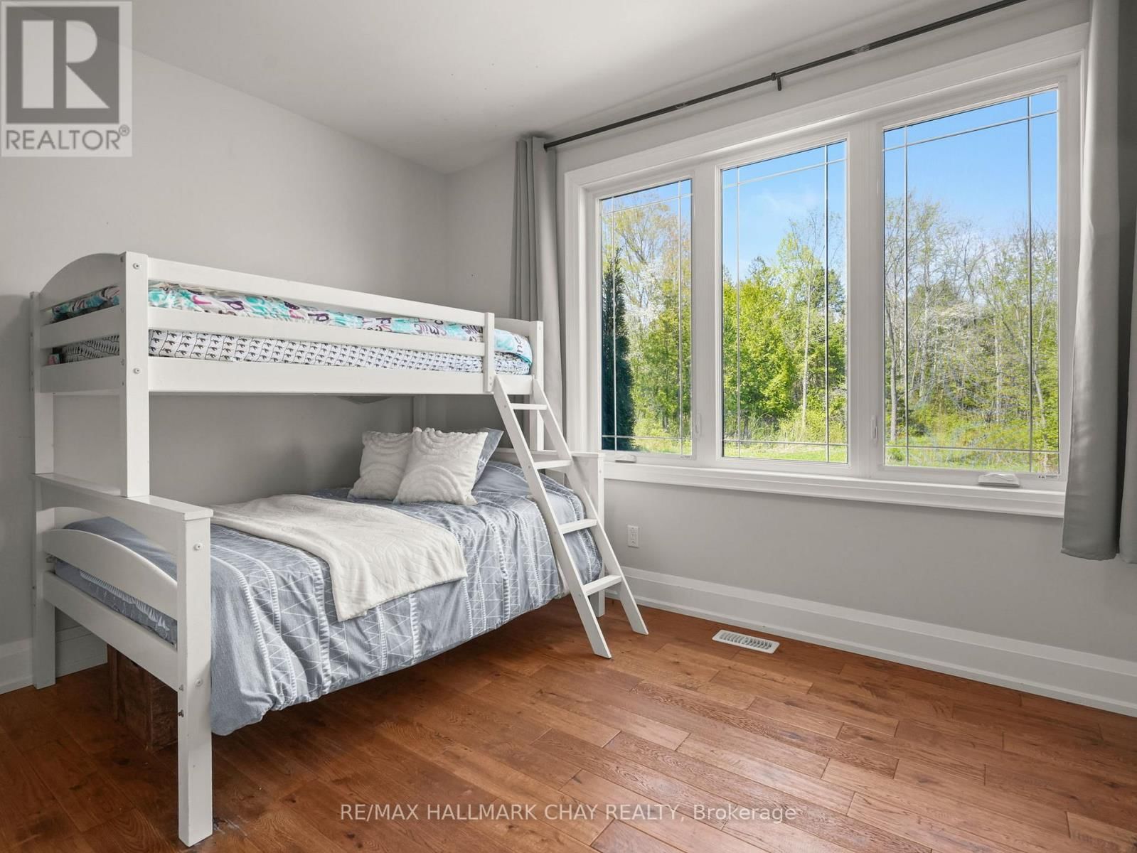667256 20TH SIDEROAD Image 25