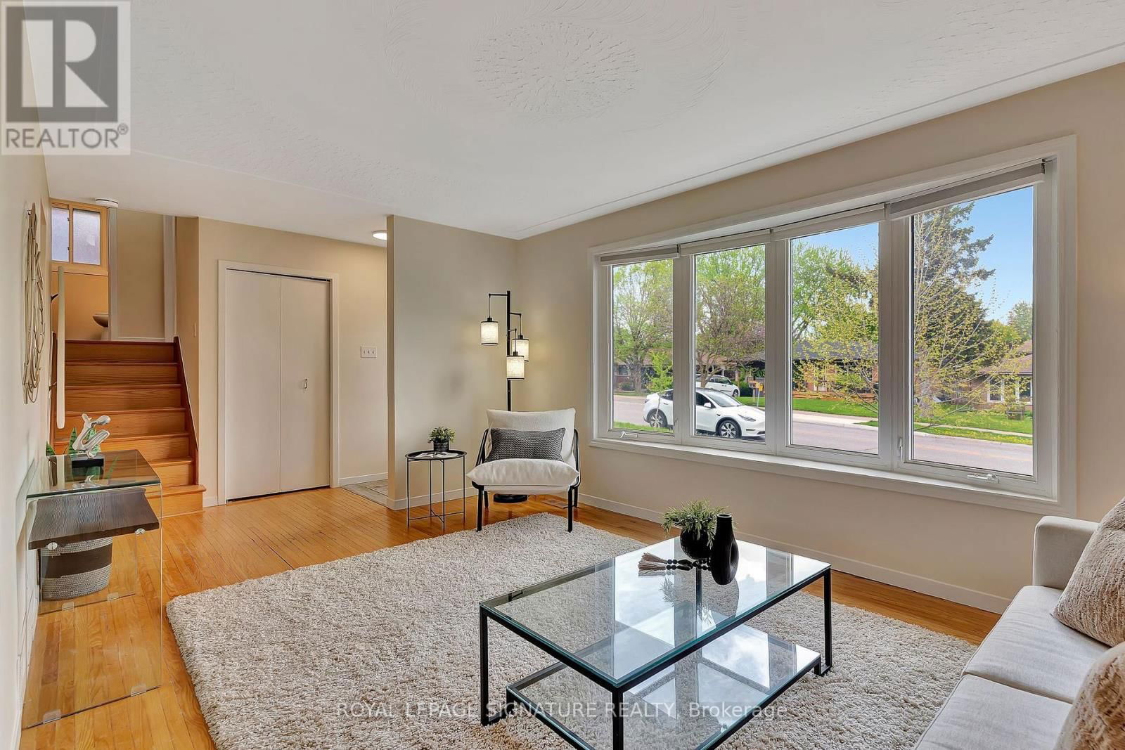 186 CEDARBRAE AVENUE Image 11