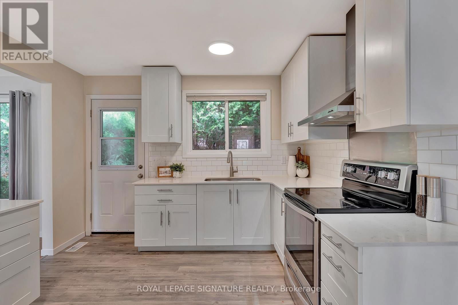 186 CEDARBRAE AVENUE Image 16