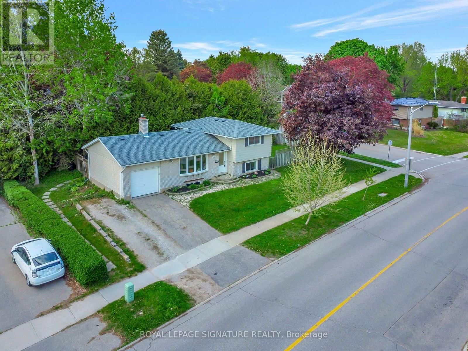 186 CEDARBRAE AVENUE Image 35