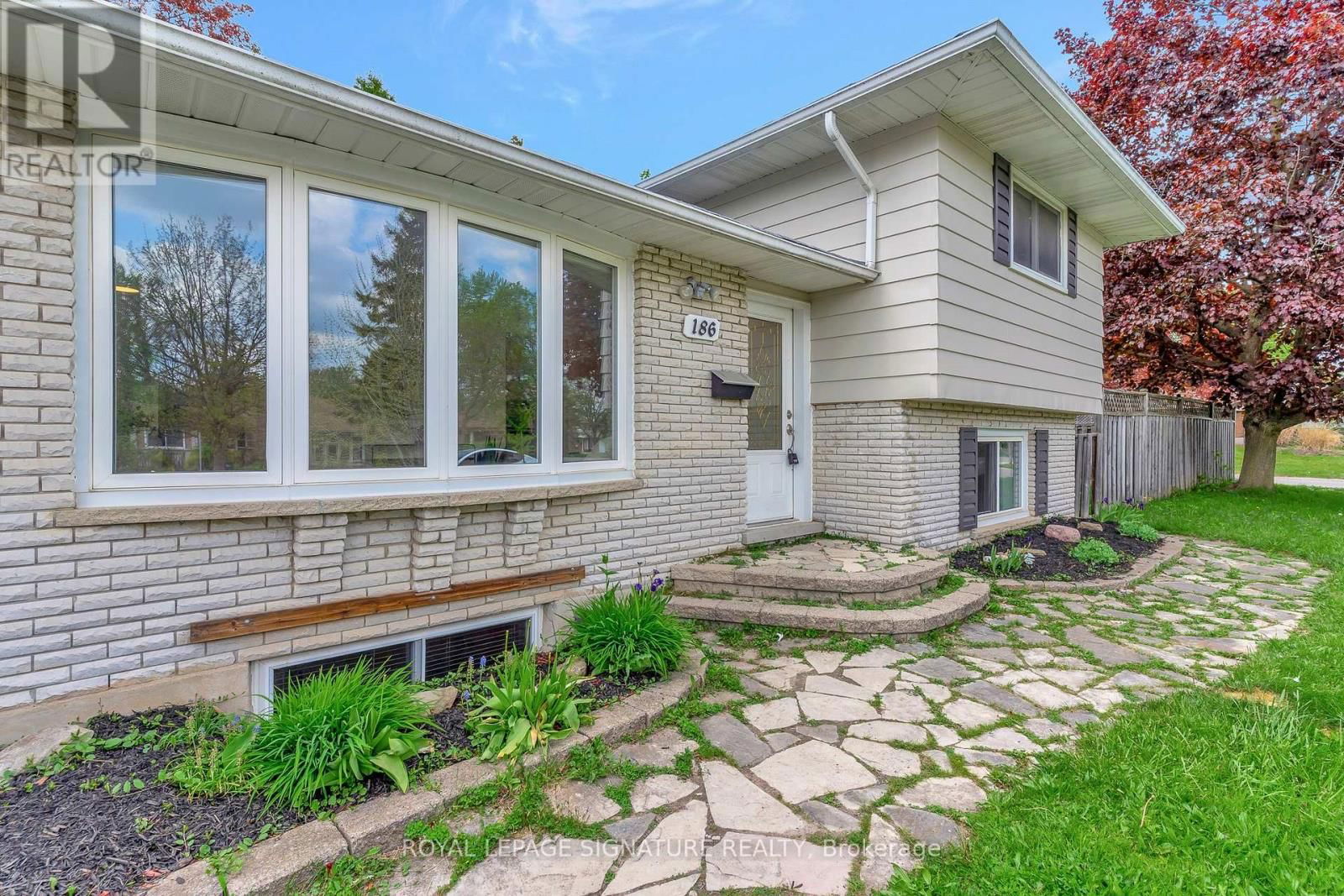 186 CEDARBRAE AVENUE Image 4