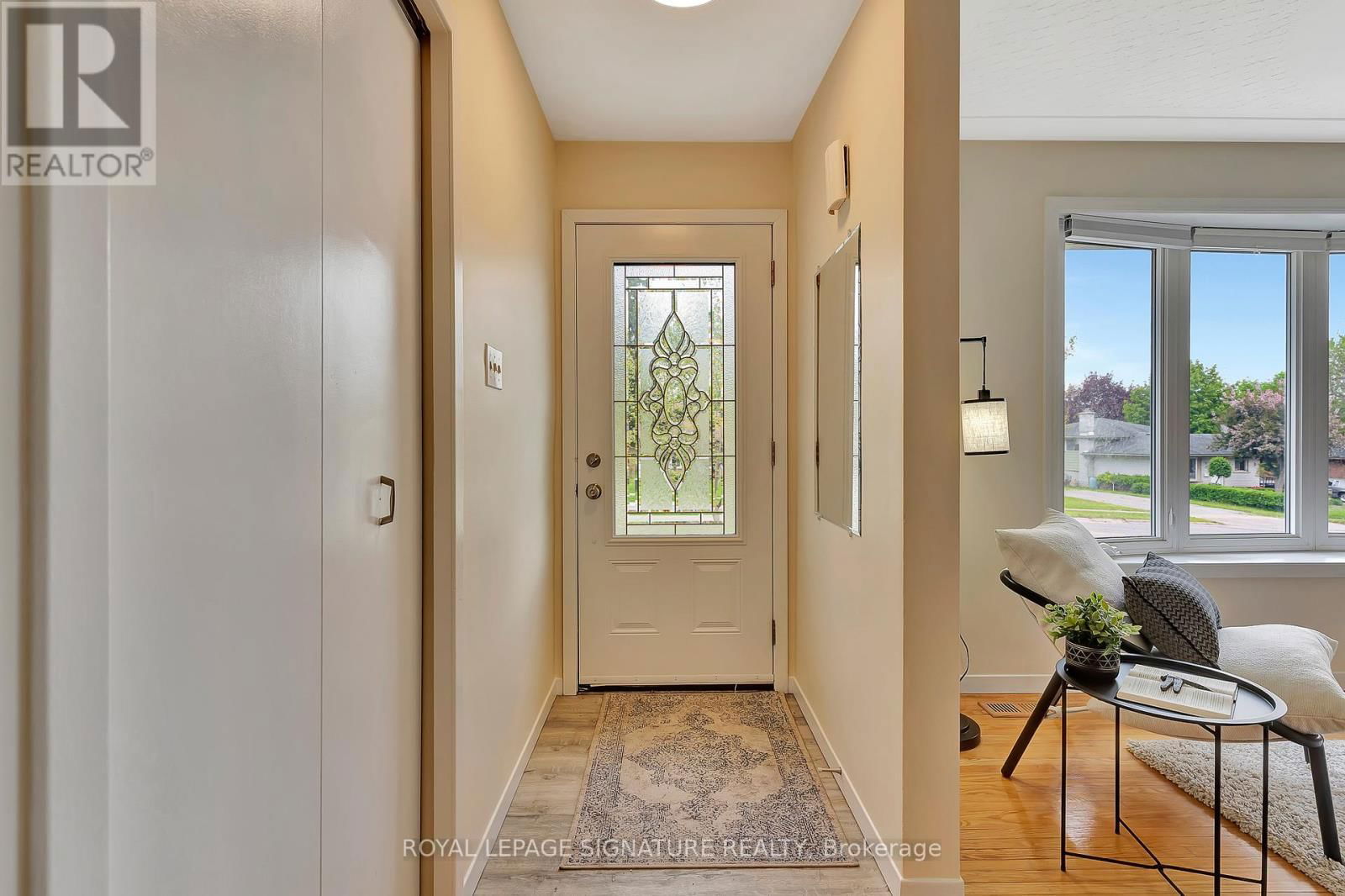 186 CEDARBRAE AVENUE Image 6