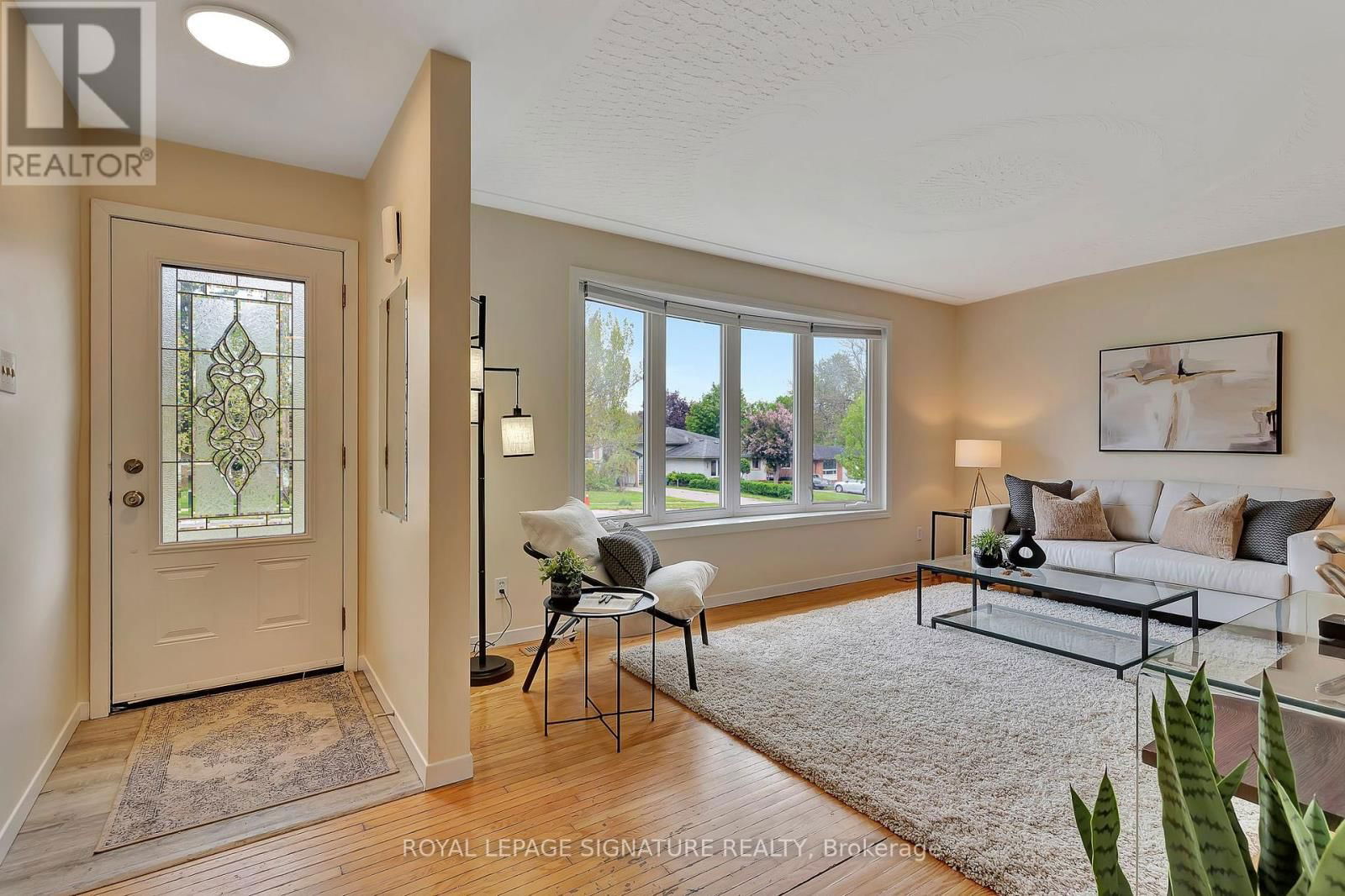 186 CEDARBRAE AVENUE Image 7
