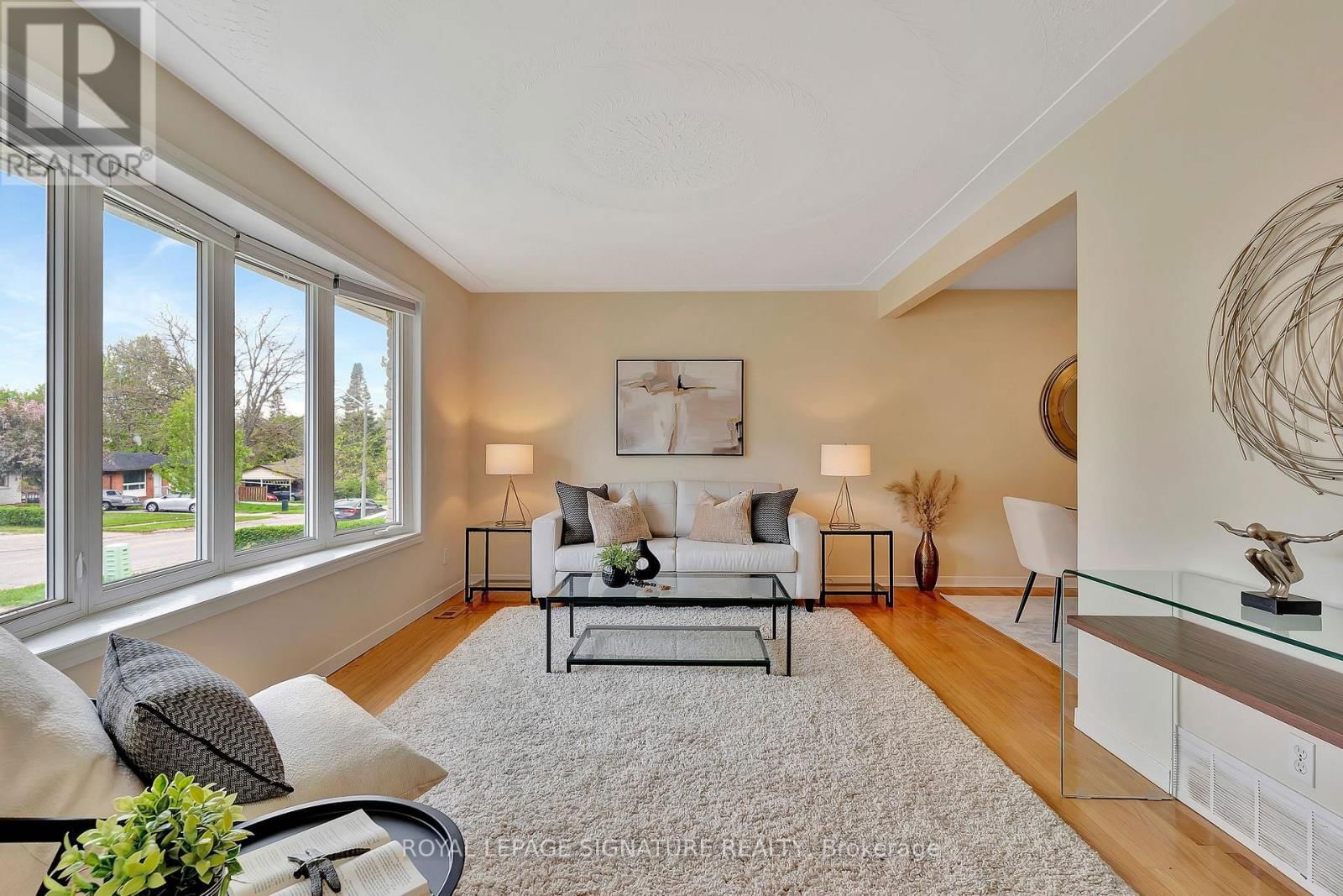 186 CEDARBRAE AVENUE Image 8