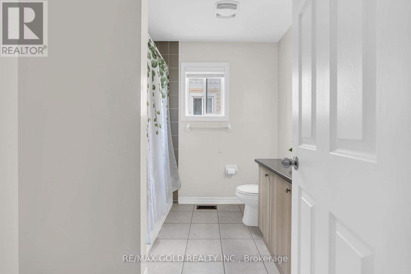 441 TANSLEY STREET Image 26
