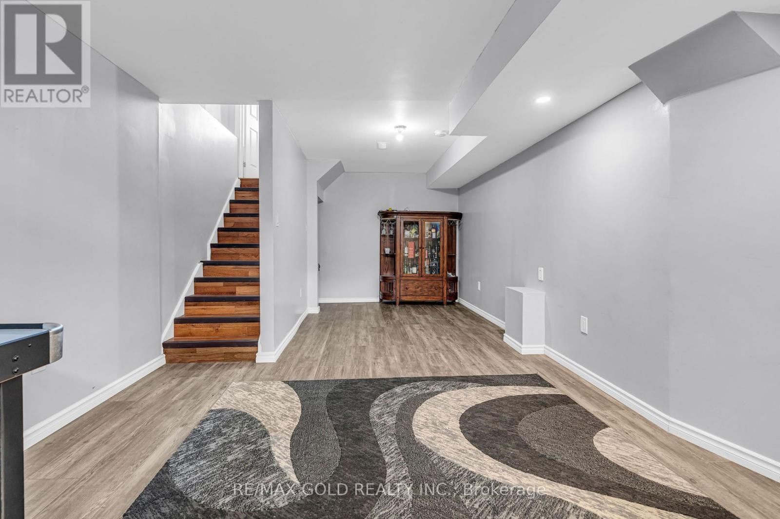 441 TANSLEY STREET Image 27