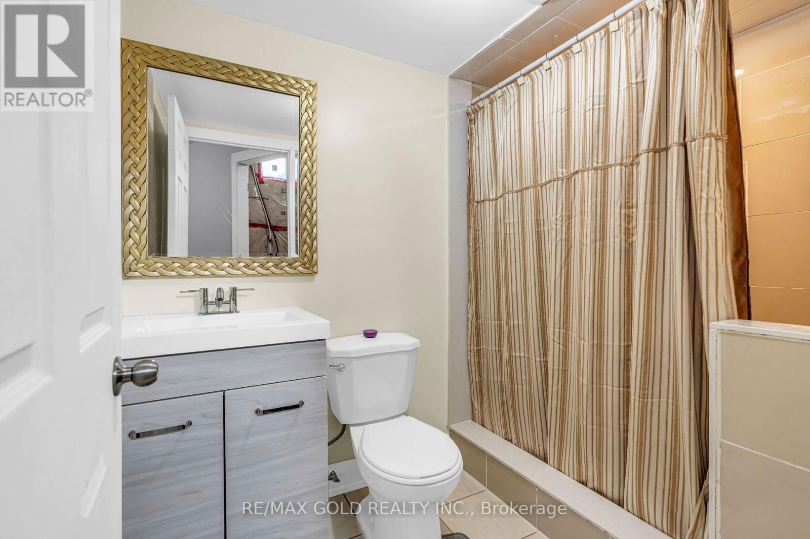 441 TANSLEY STREET Image 32