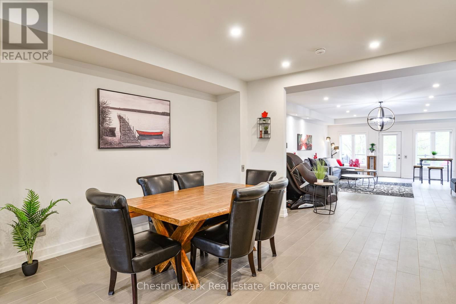 55 ROCKMOUNT CRESCENT Image 10