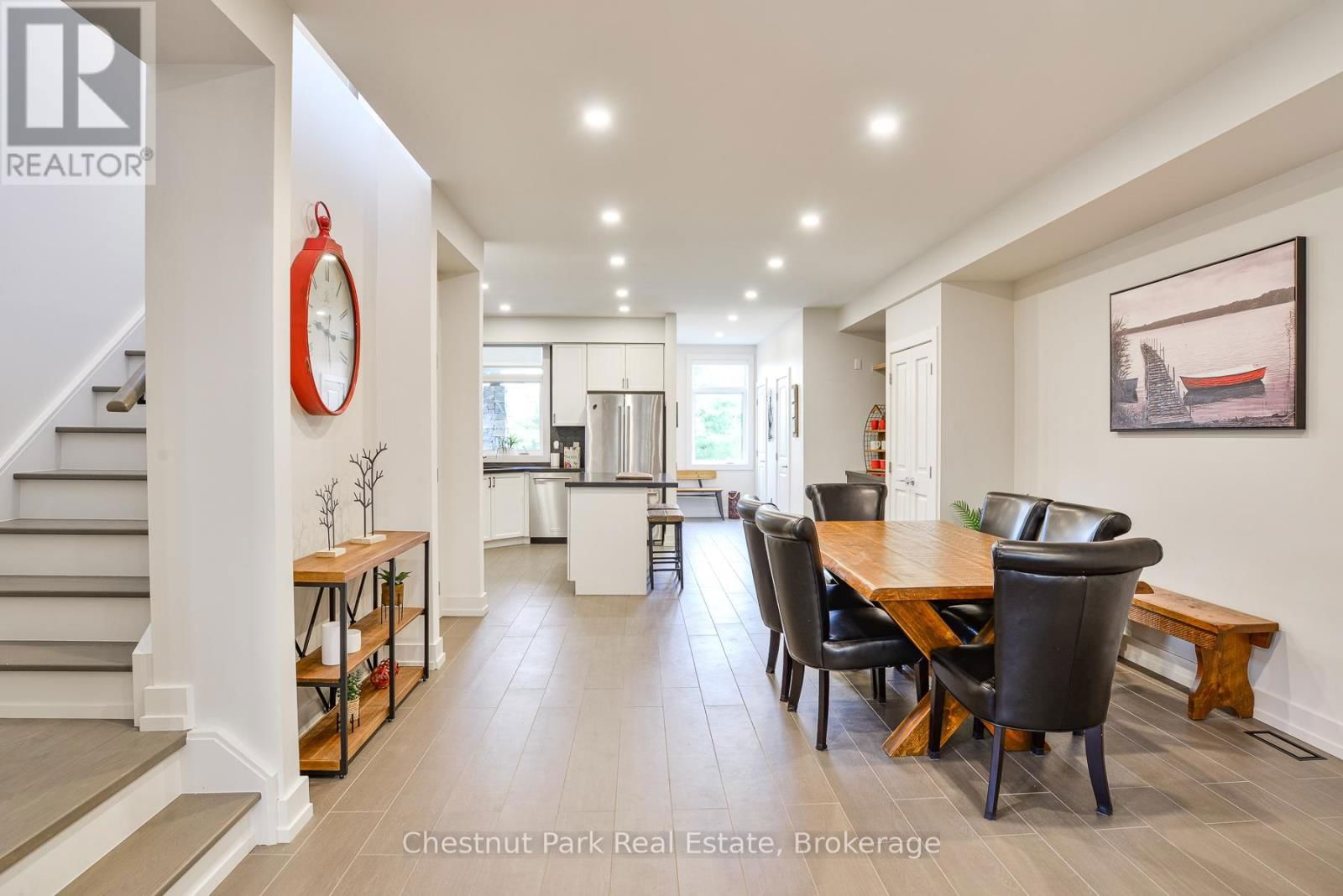 55 ROCKMOUNT CRESCENT Image 11