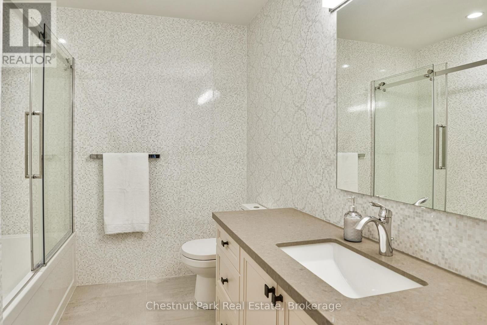 55 ROCKMOUNT CRESCENT Image 28