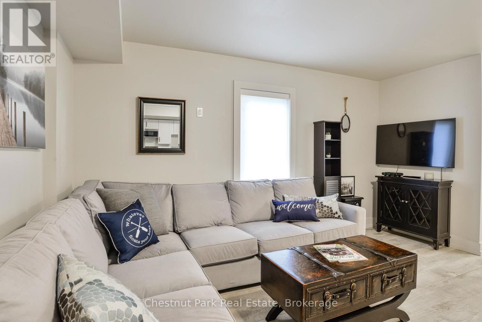 55 ROCKMOUNT CRESCENT Image 31