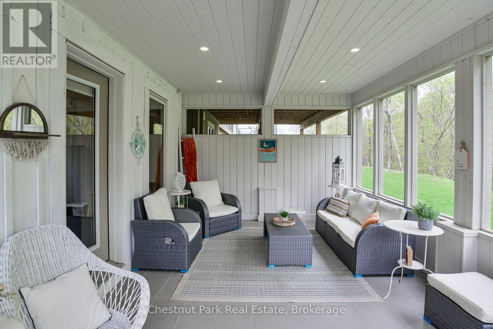 55 ROCKMOUNT CRESCENT Image 38