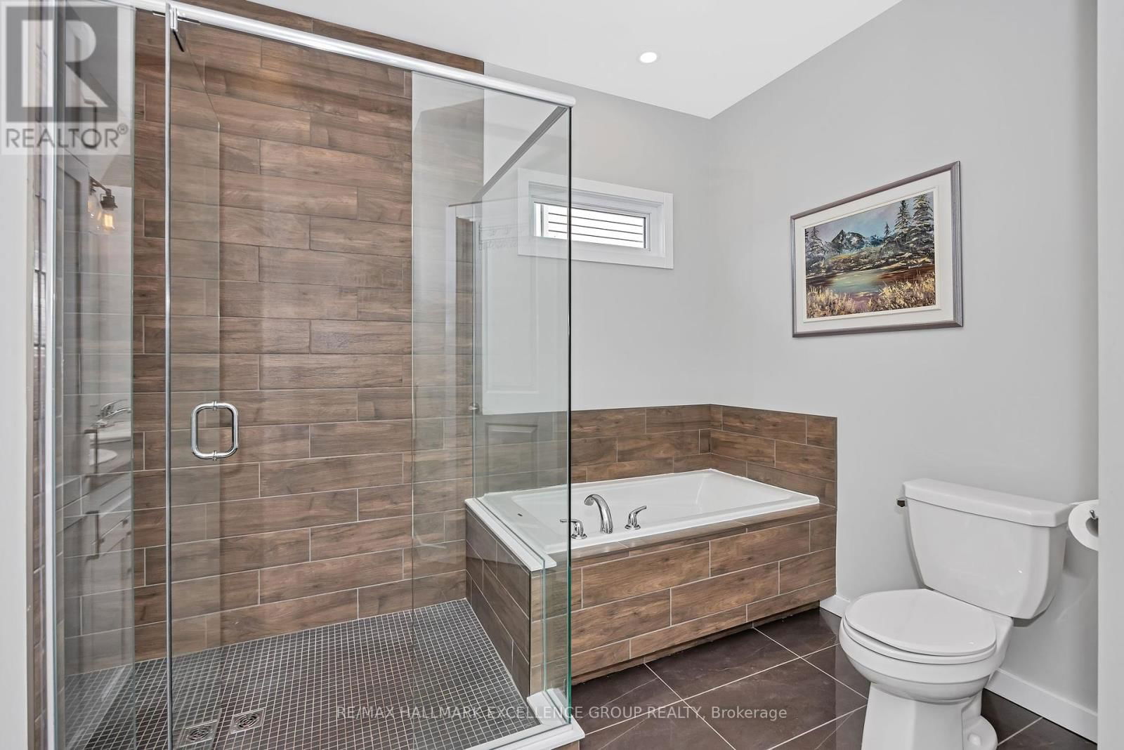 628 COBALT STREET Image 19