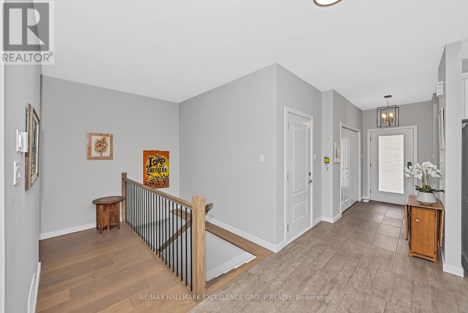 628 COBALT STREET Image 21
