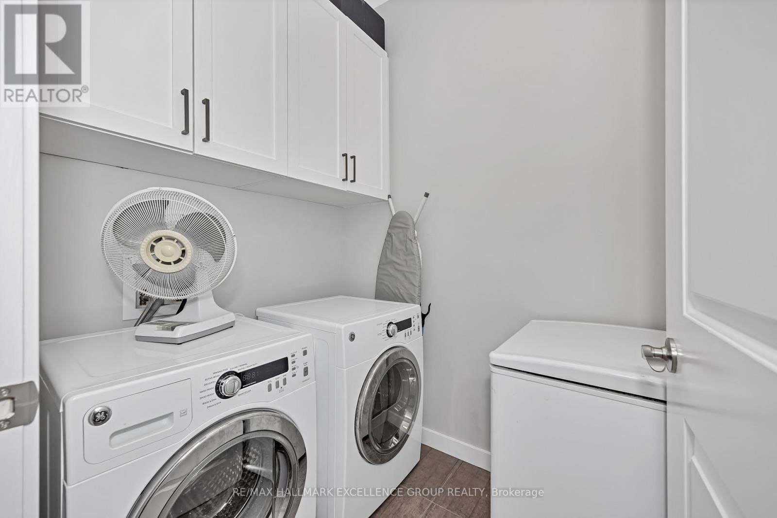 628 COBALT STREET Image 31