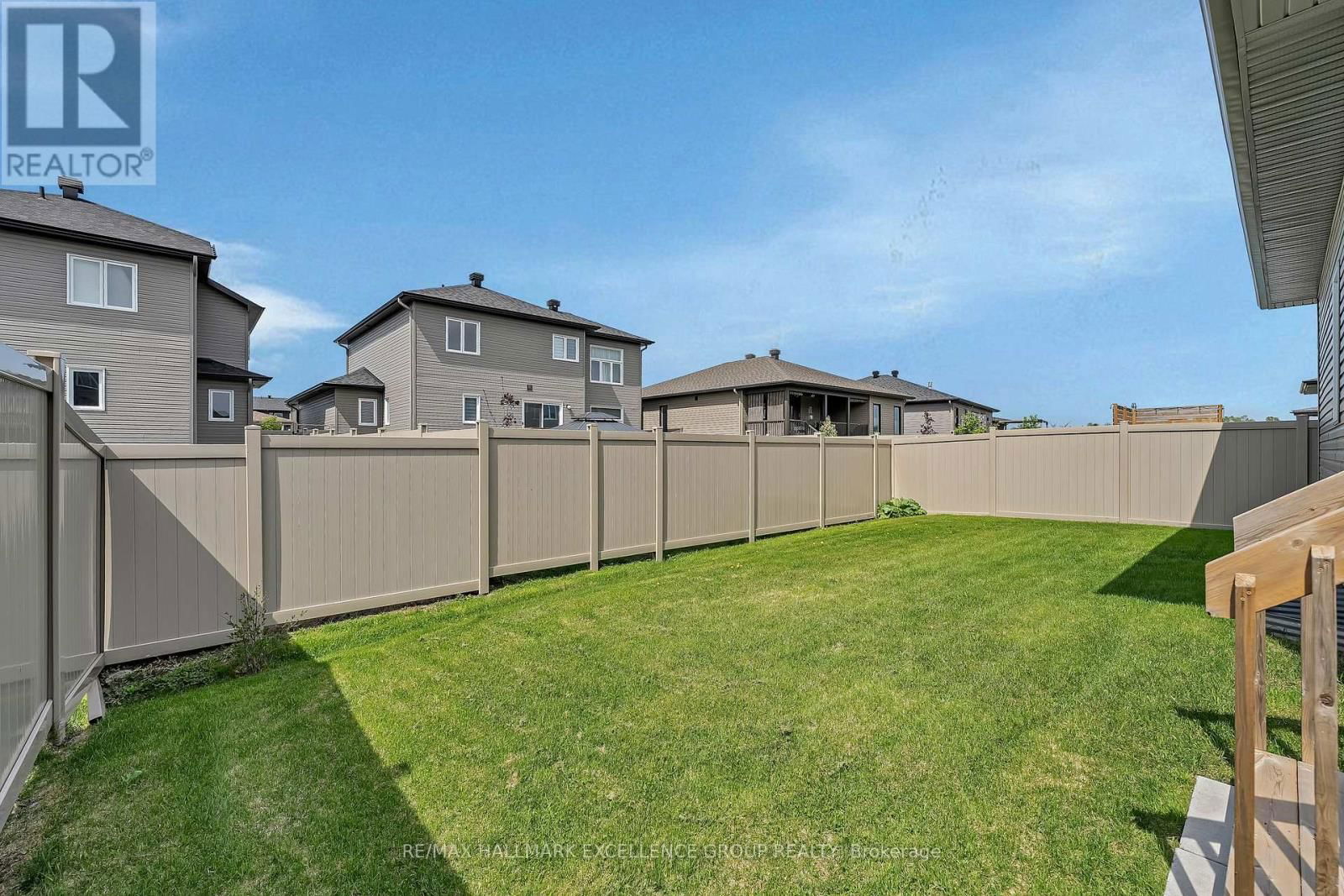 628 COBALT STREET Image 39