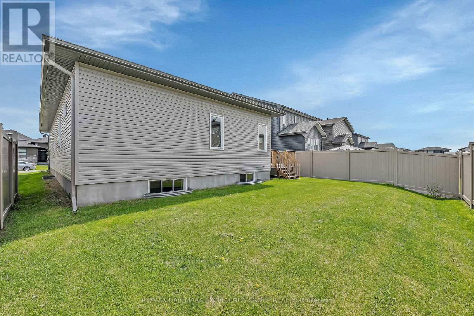 628 COBALT STREET Image 42