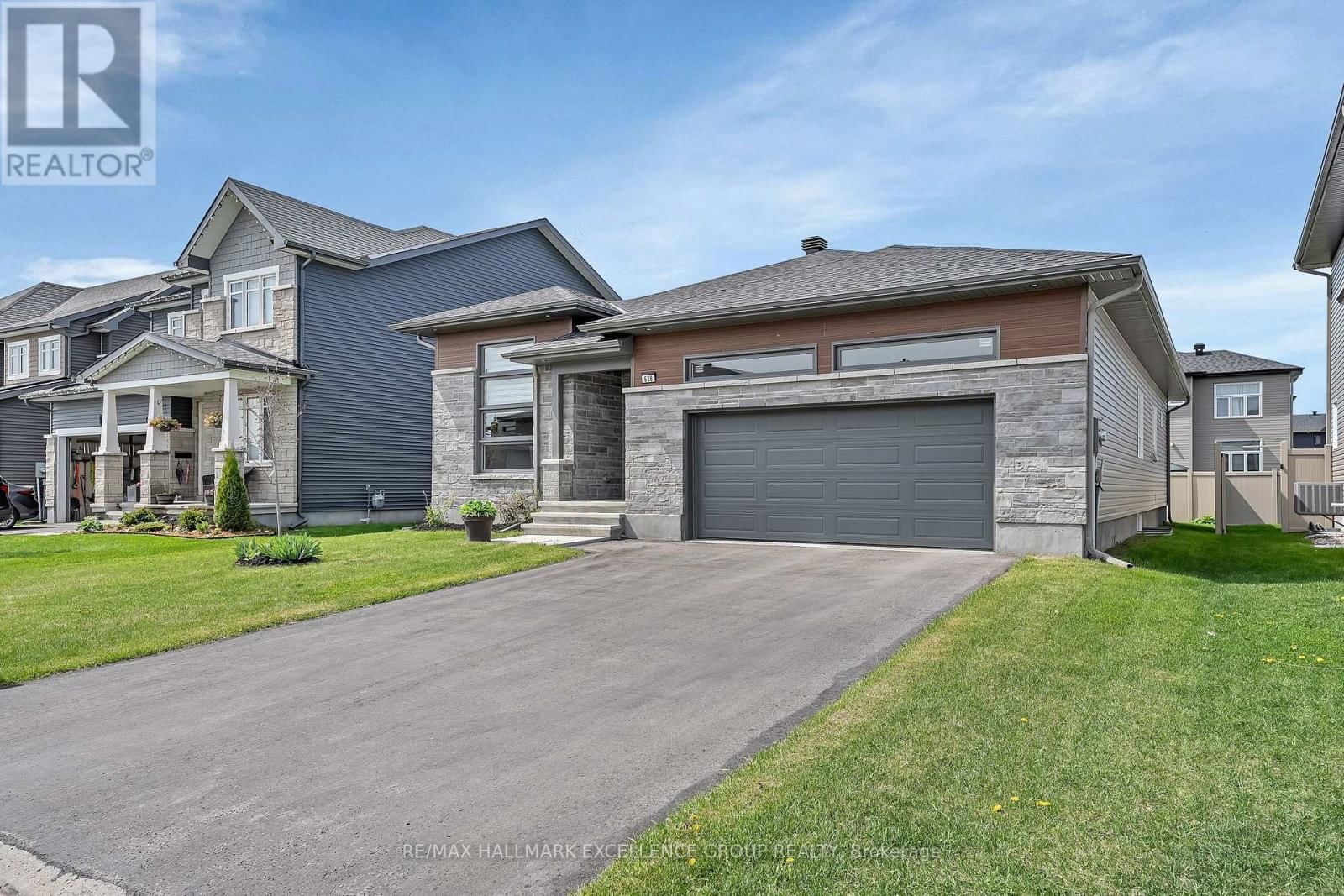 628 COBALT STREET Image 44