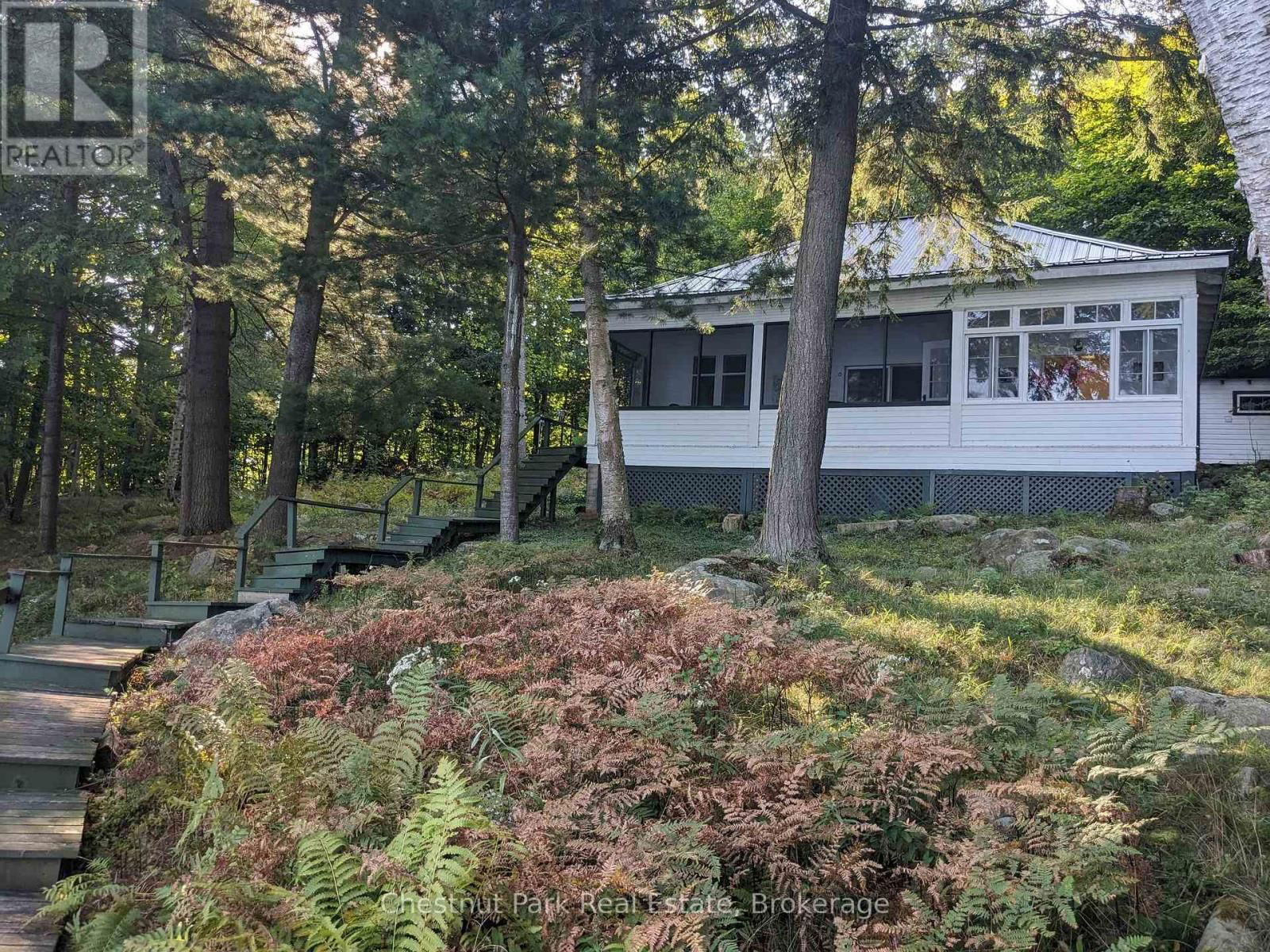 76 TOBIN ISLAND Image 13