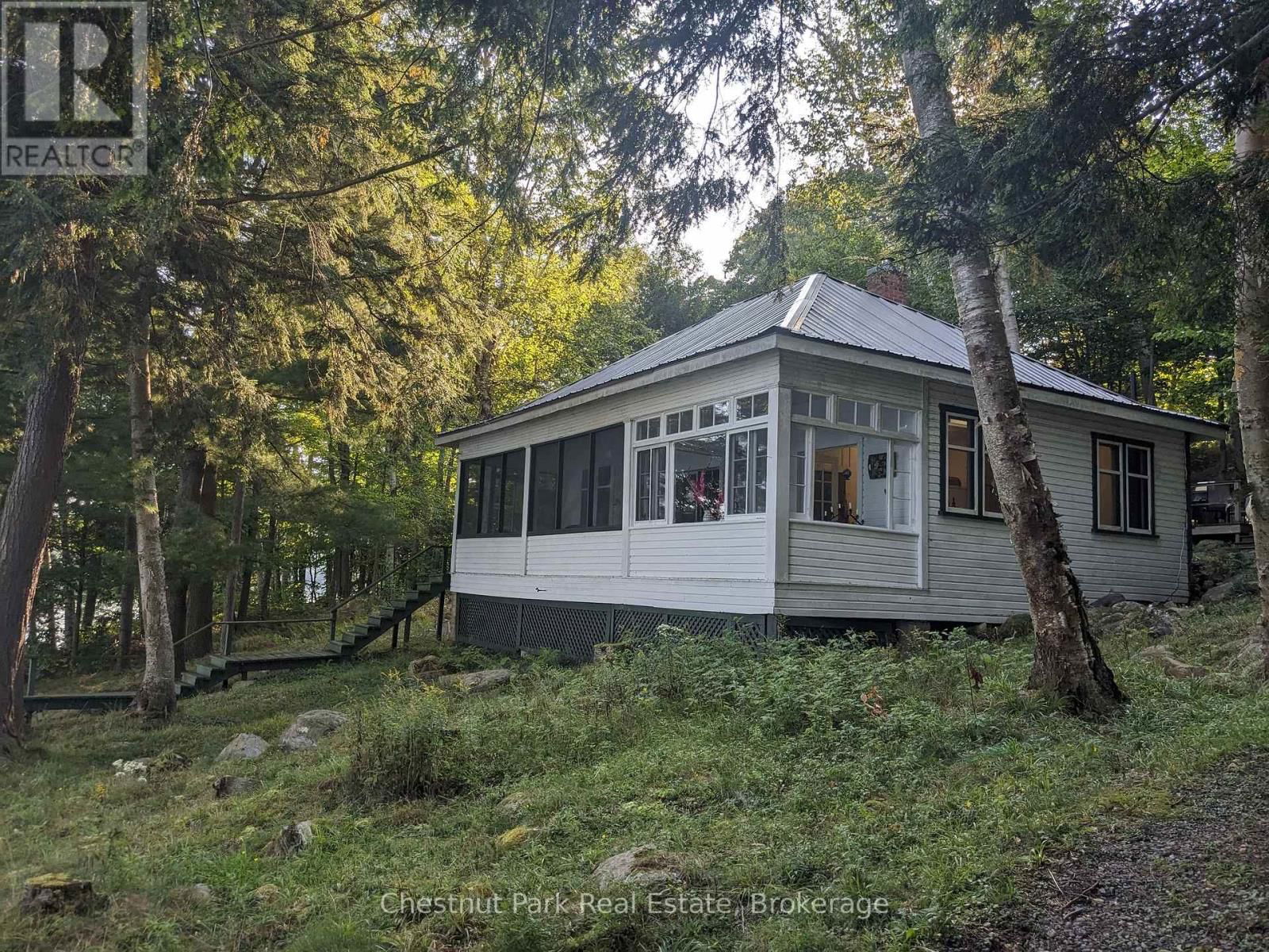 76 TOBIN ISLAND Image 15