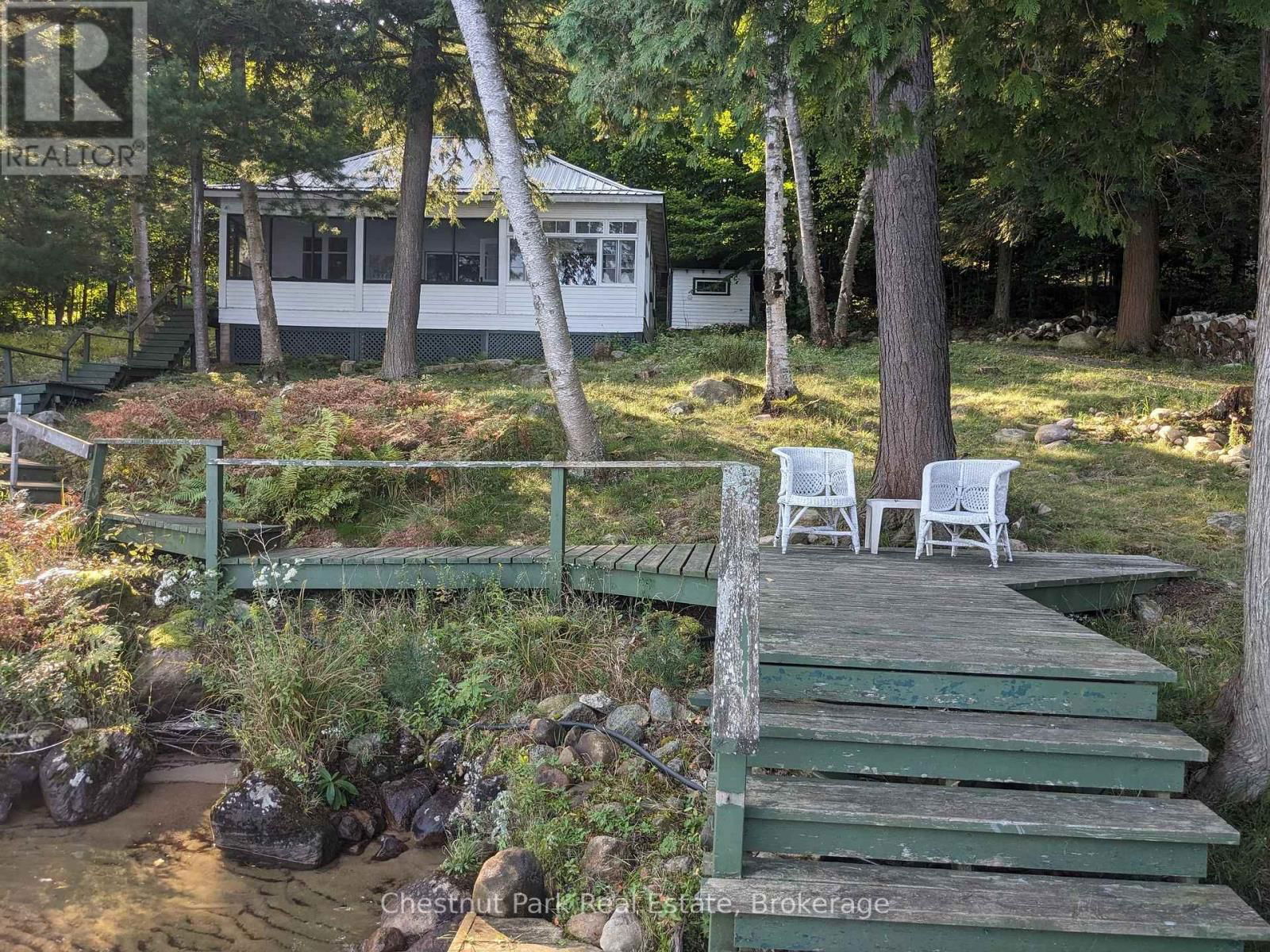 76 TOBIN ISLAND Image 16
