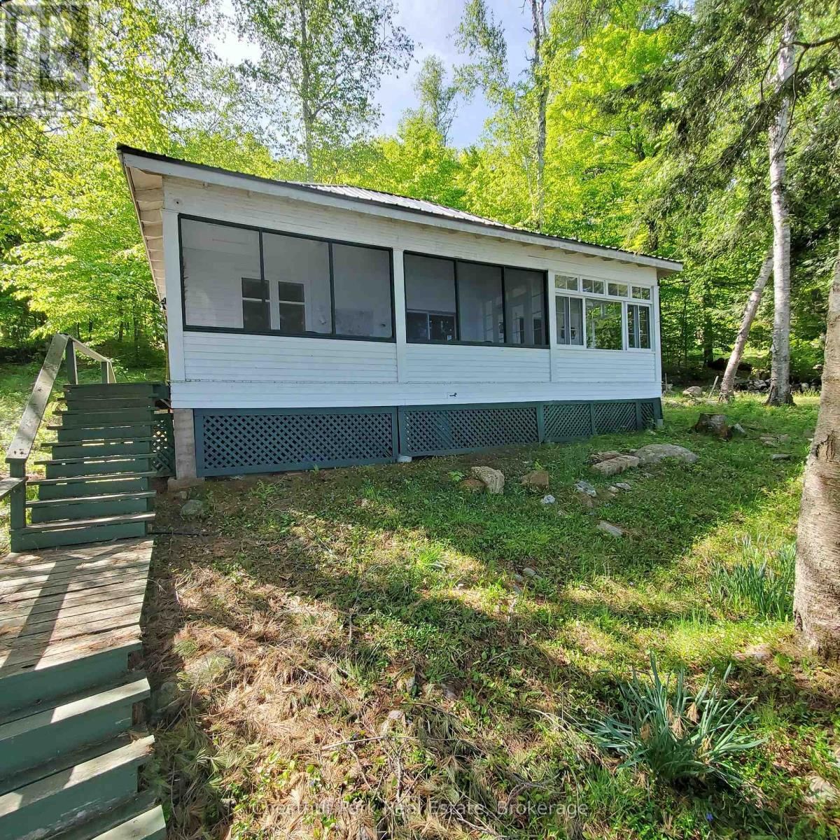 76 TOBIN ISLAND Image 17