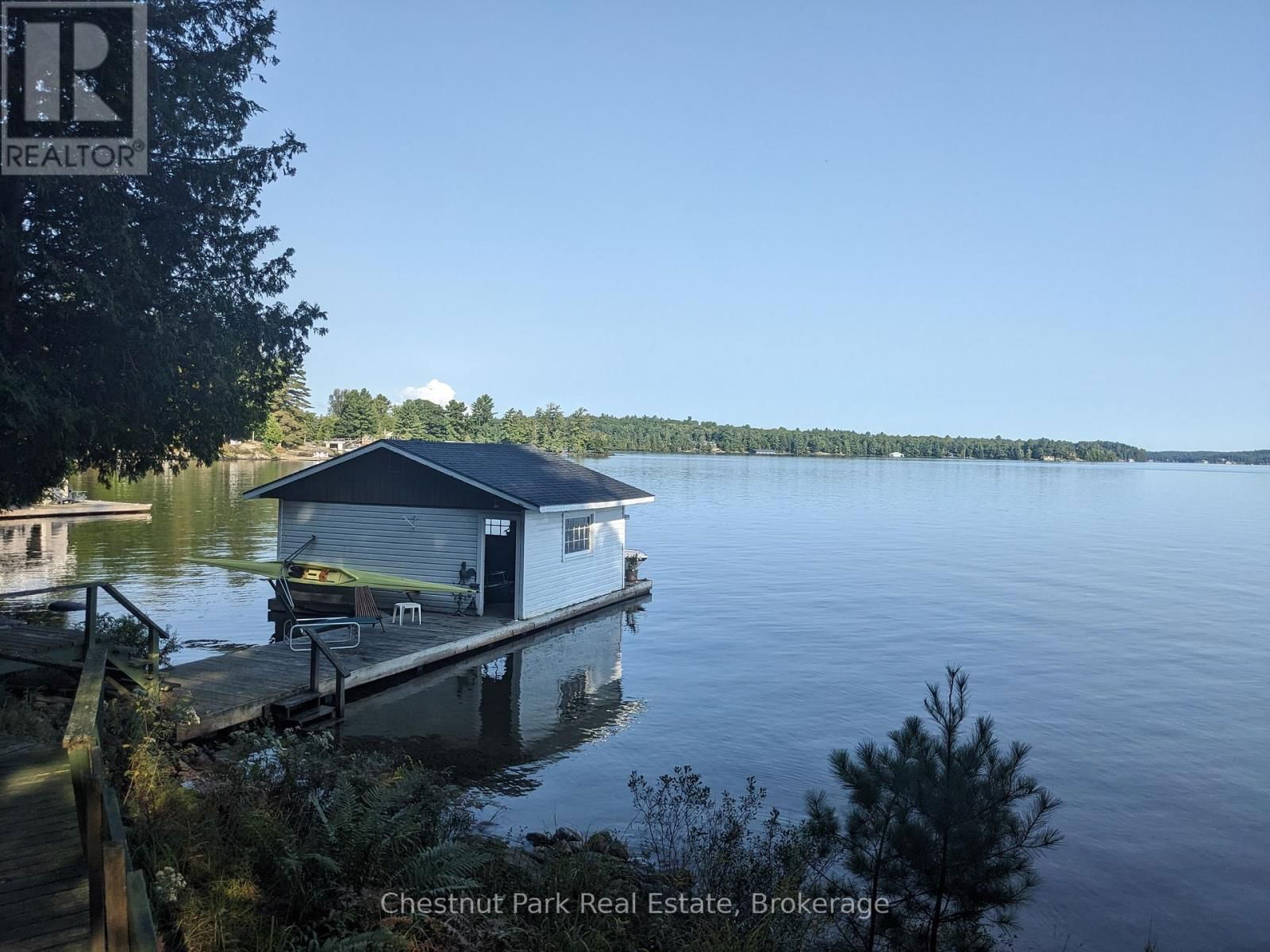 76 TOBIN ISLAND Image 8