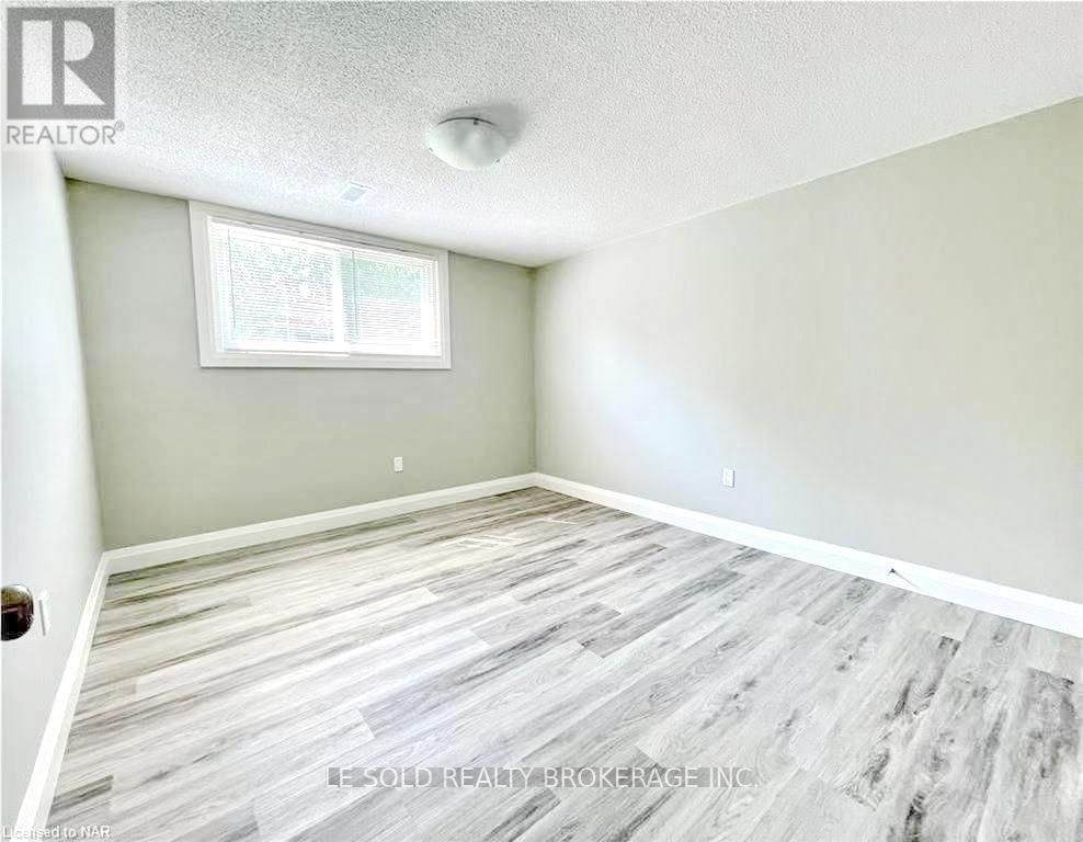 Bsmt - 24 WINNIFRED AVENUE Image 4