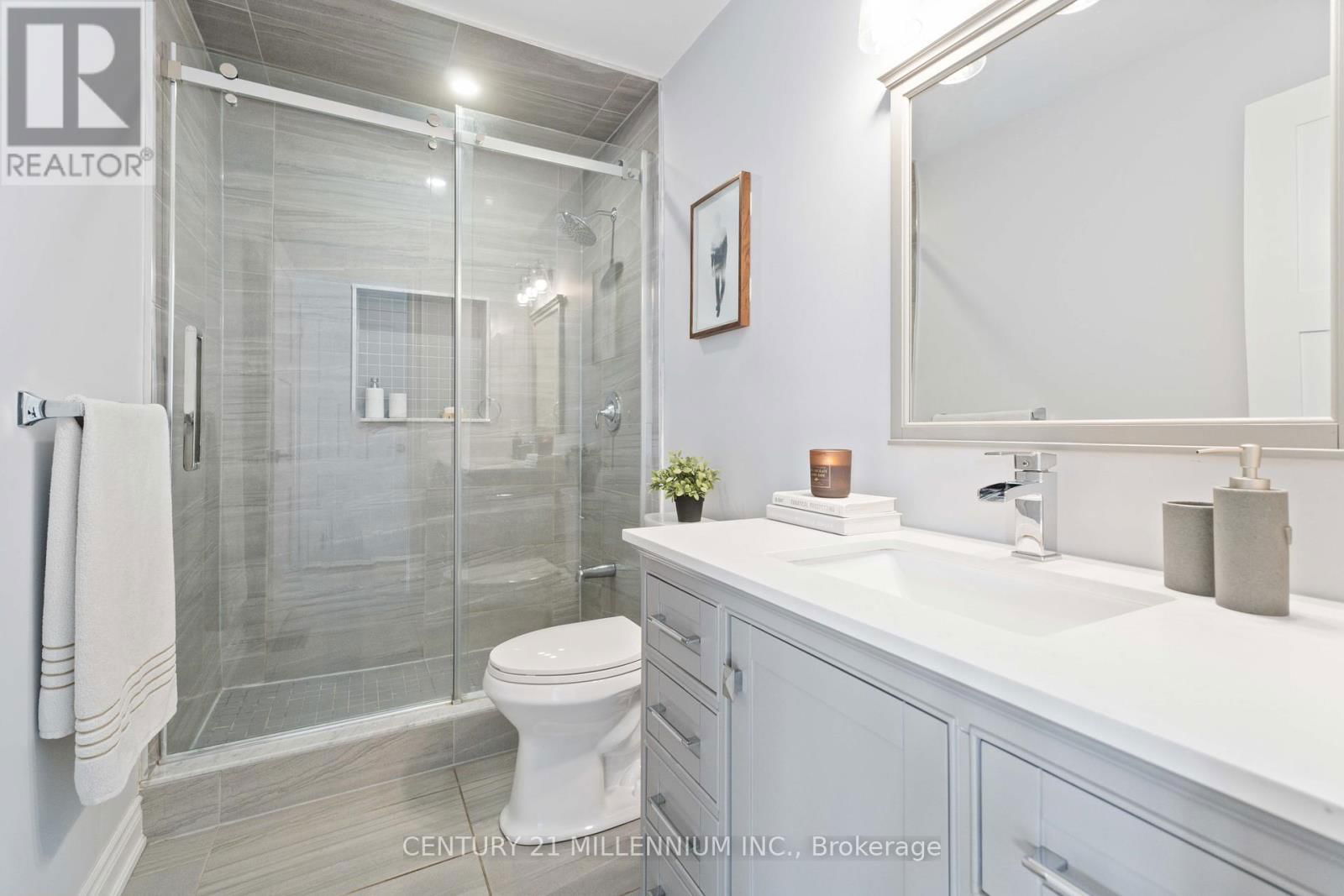 599 BEACH BOULEVARD Image 12