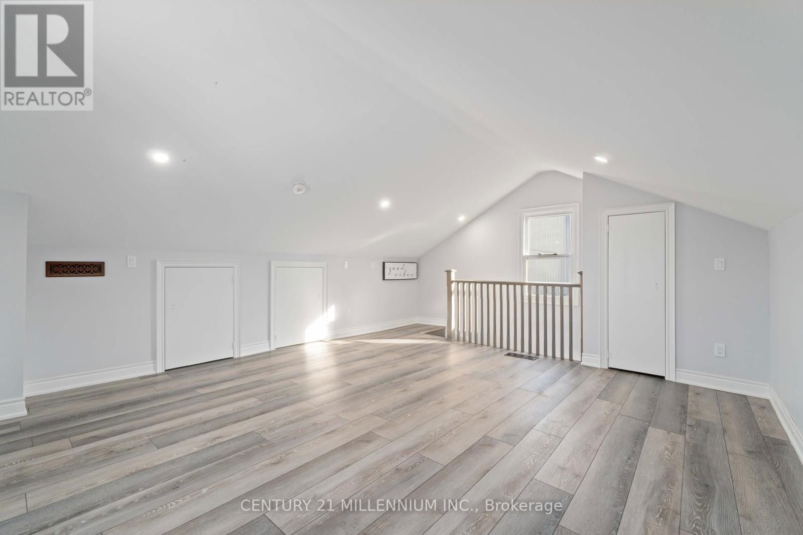 599 BEACH BOULEVARD Image 13