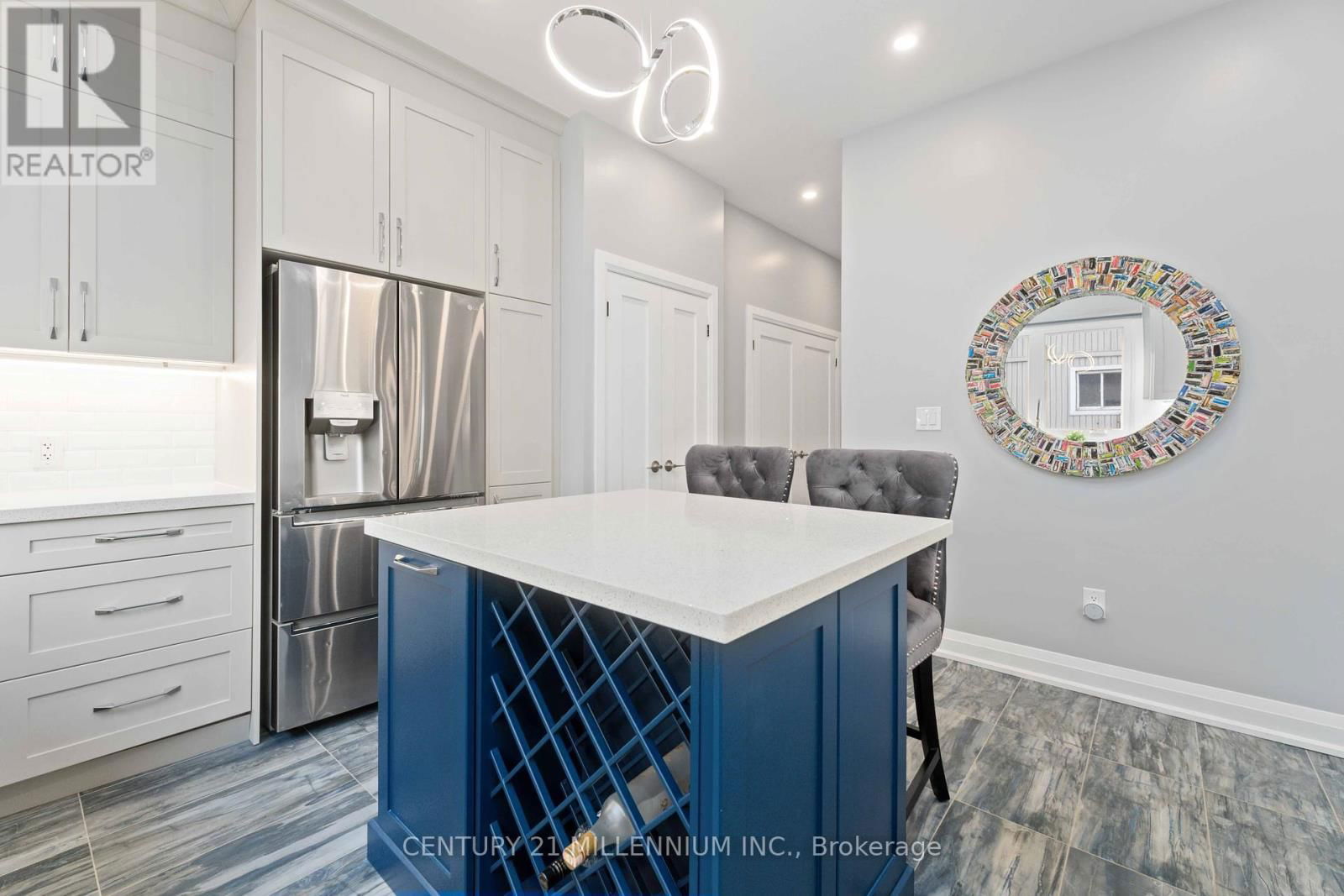 599 BEACH BOULEVARD Image 20