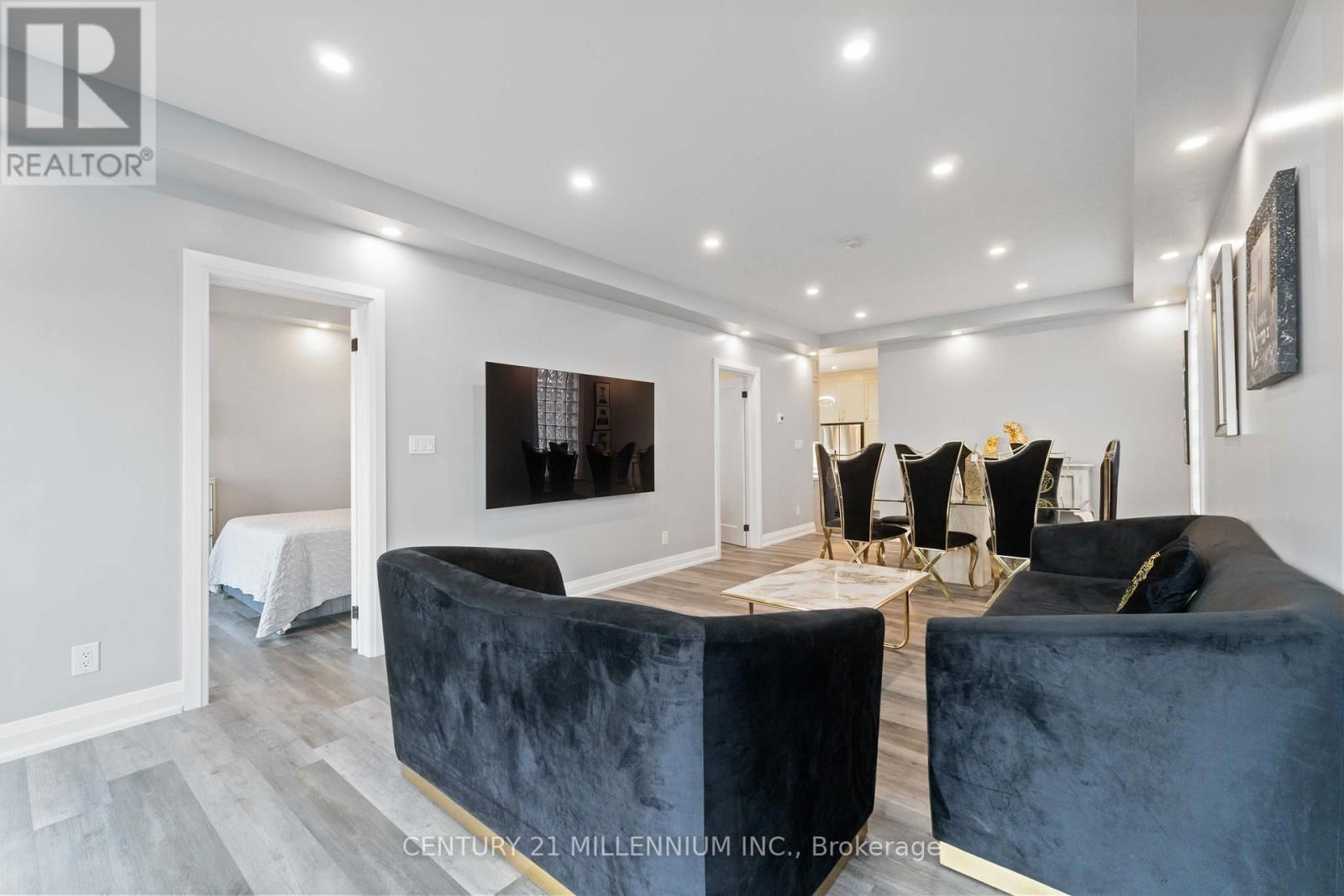 599 BEACH BOULEVARD Image 23