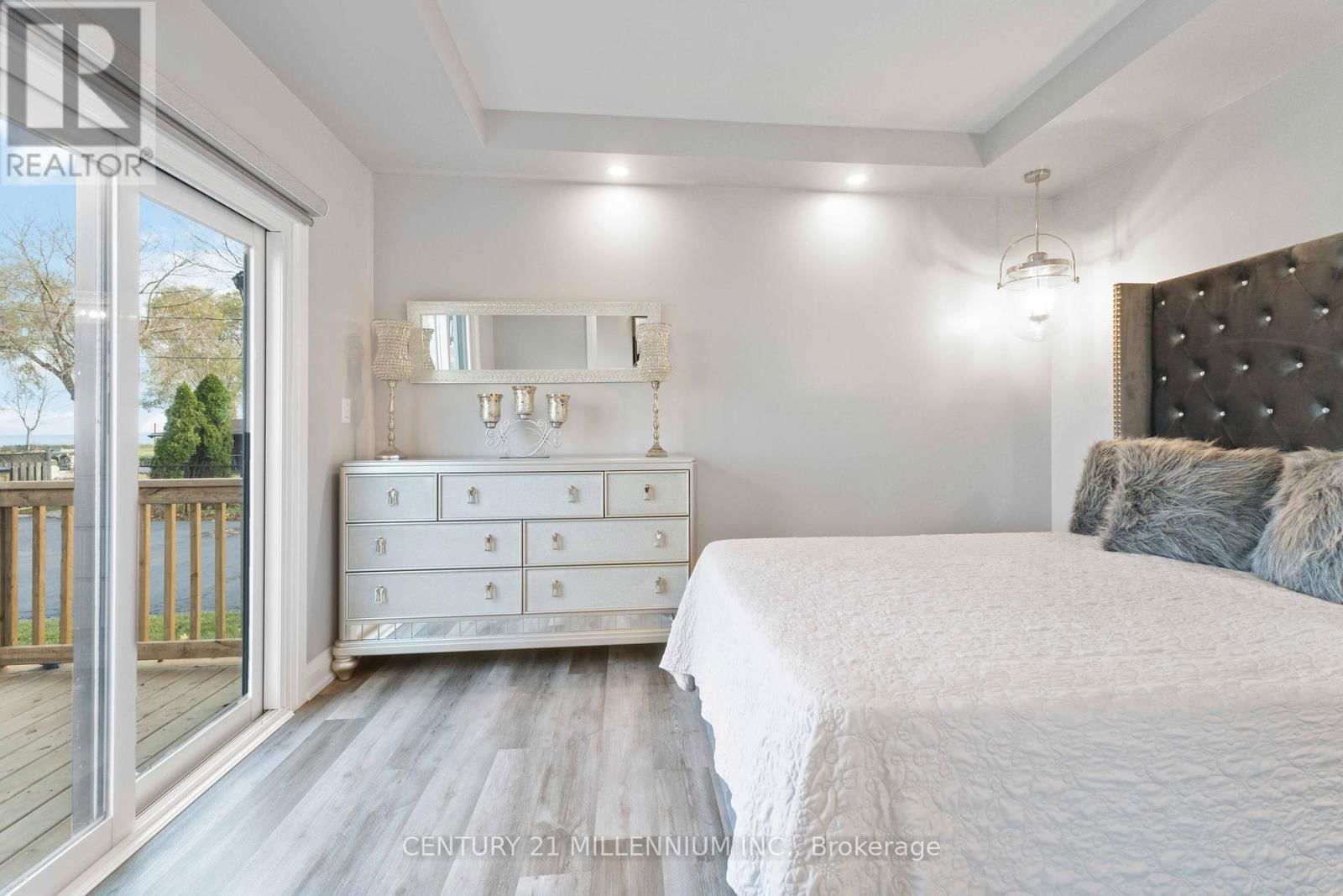 599 BEACH BOULEVARD Image 25