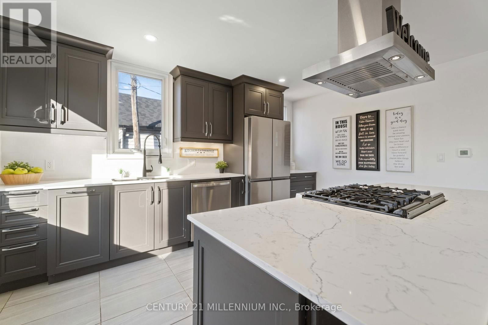 599 BEACH BOULEVARD Image 3