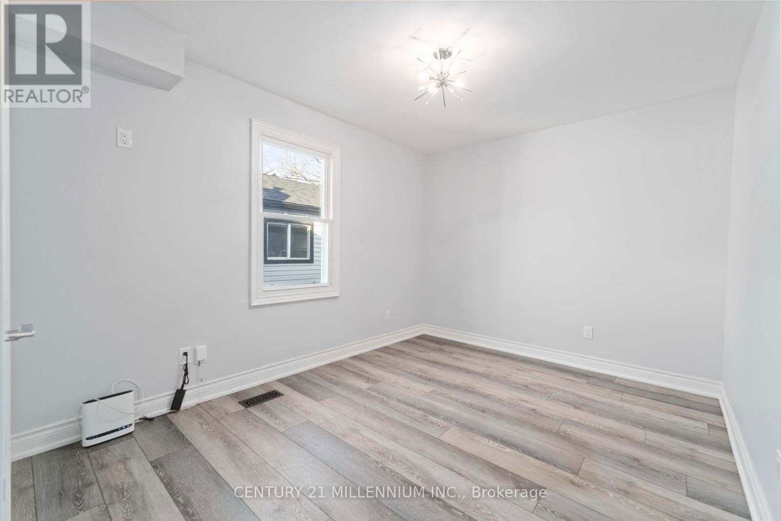 599 BEACH BOULEVARD Image 8
